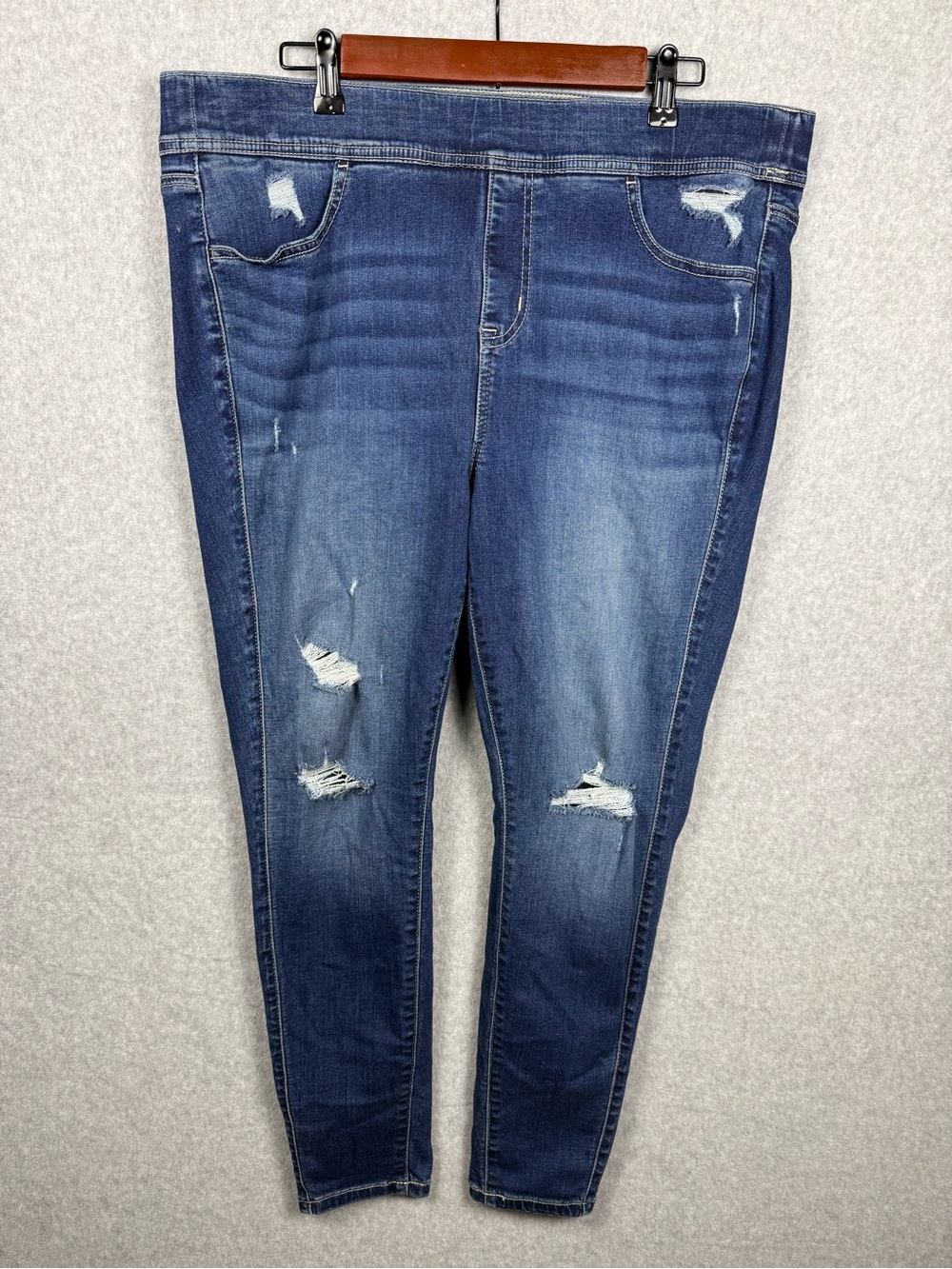 Torrid Lean Jean Distressed Skinny Jeans Pull On Blue Stretch Denim 2R